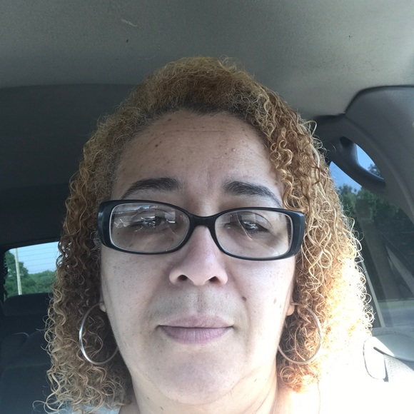 Meet your Posher, Michelle - Picture 1 of 1